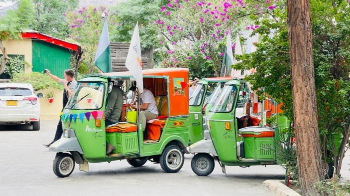 Petualangan Tuk Tuk